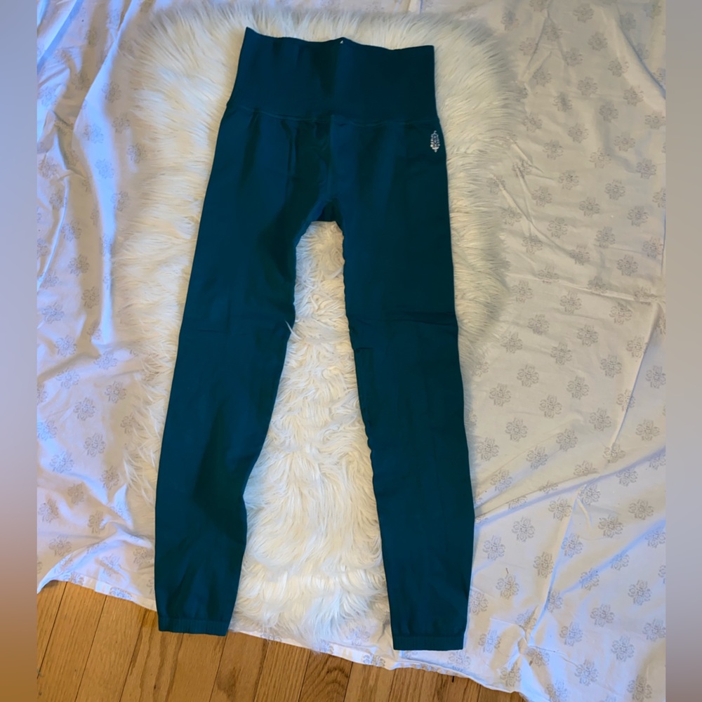 NWOT Free People Movement Good Karma Leggings Medium Large Spruced Up Green - Picture 2 of 9